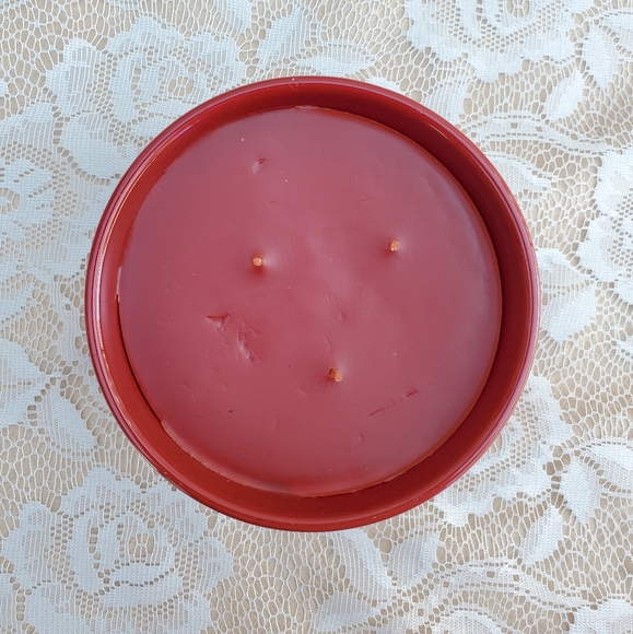 Red Stoneware bowl w/ Baked Apple Pie scent candle New 3 wick Celebrating Home - Picture 3 of 7